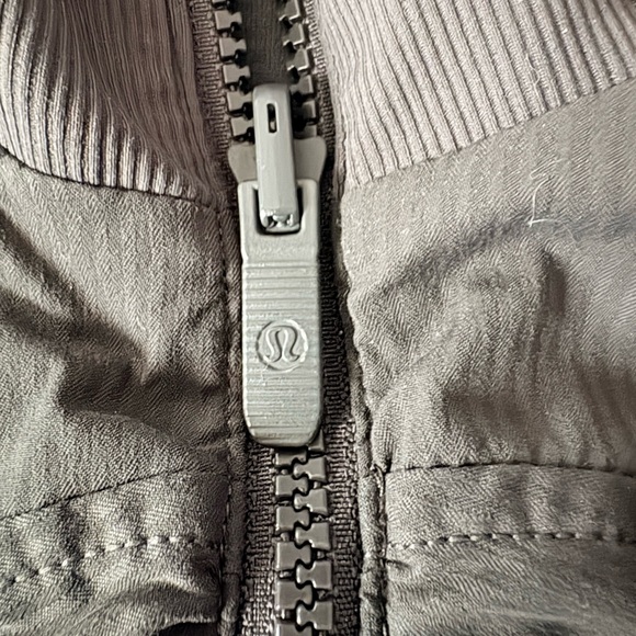 Lululemon Beyond the Studio Jacket- graphite grey - Picture 9 of 12